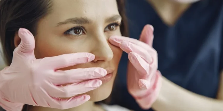 İran'da rinoplasti fiyatı